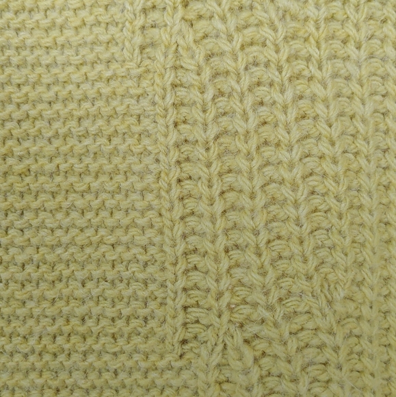 Banana Republic sweater. Size XS - Picture 4 of 4